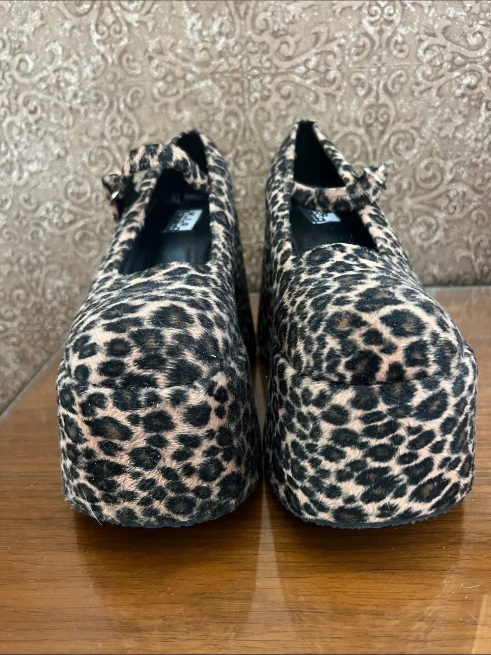 Leopard print fuzzy platforms size 7 to 7 1/2.. read description
